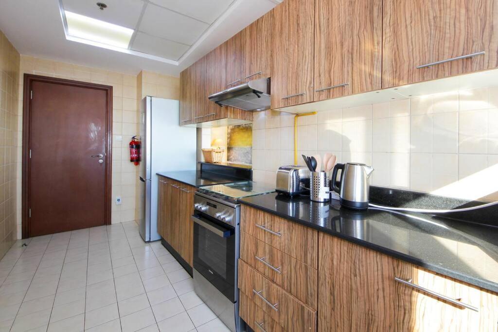 Rh- High-floor Splendor, 2-bedroom Gem In Downtown *