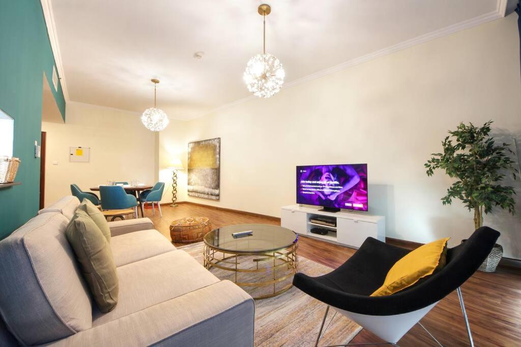 Rh- High-floor Splendor, 2-bedroom Gem In Downtown *